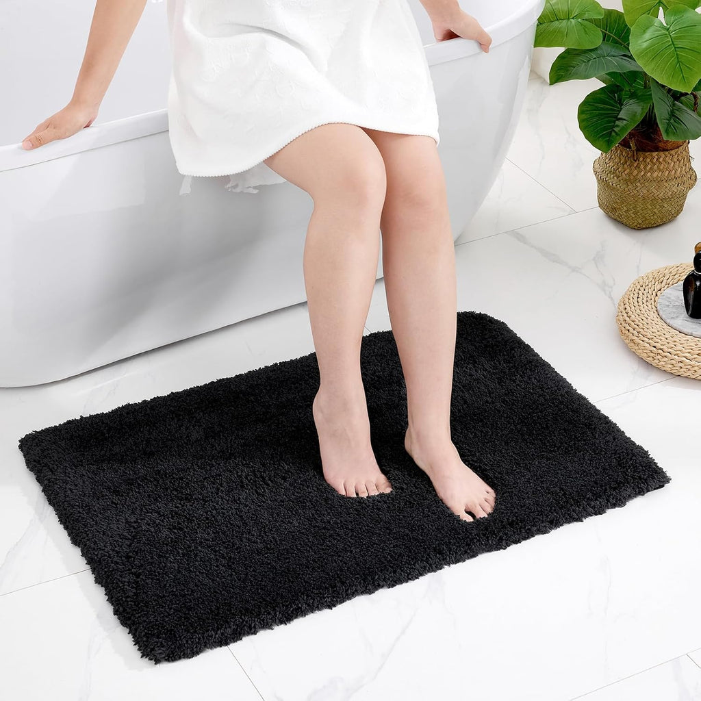 White Non-Slip Plush Bath Mat