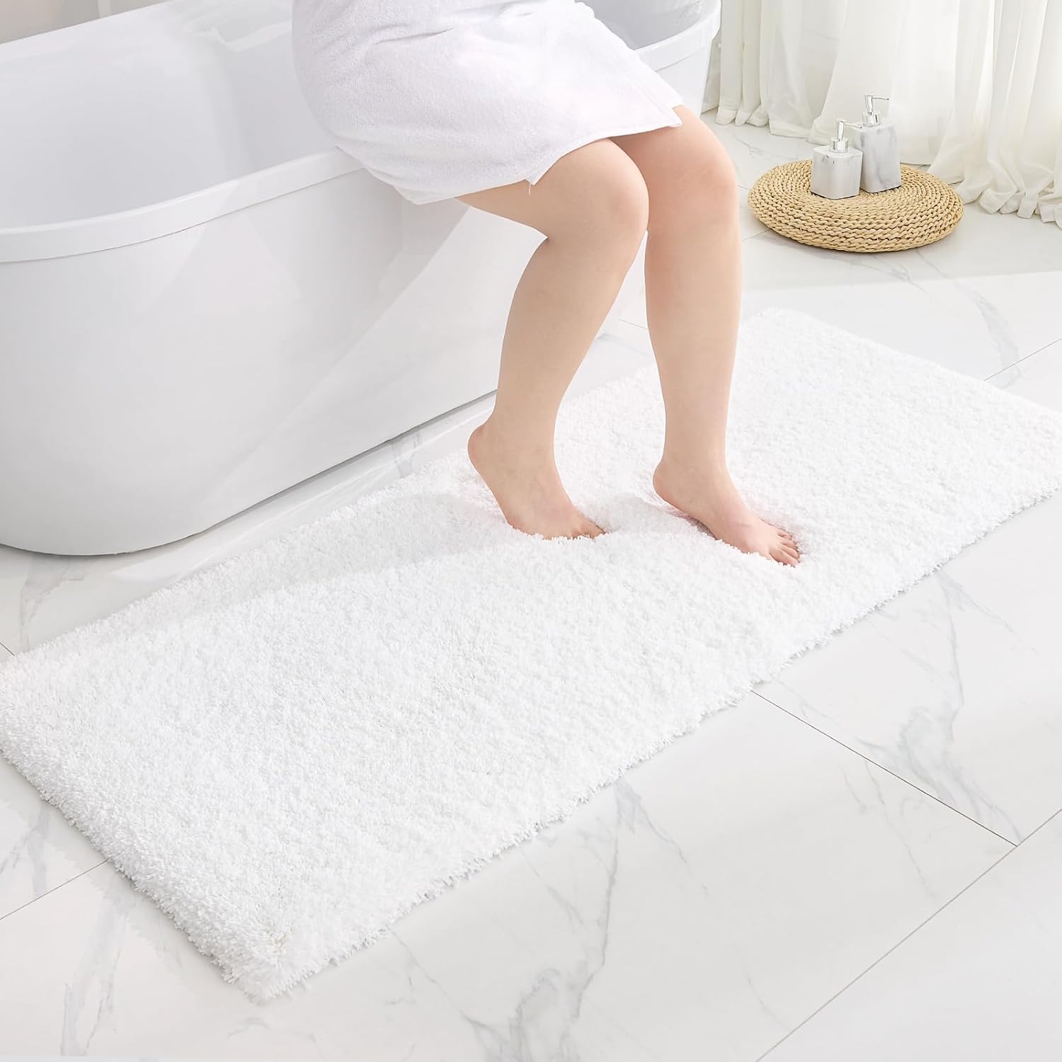 White Non-Slip Plush Bath Mat