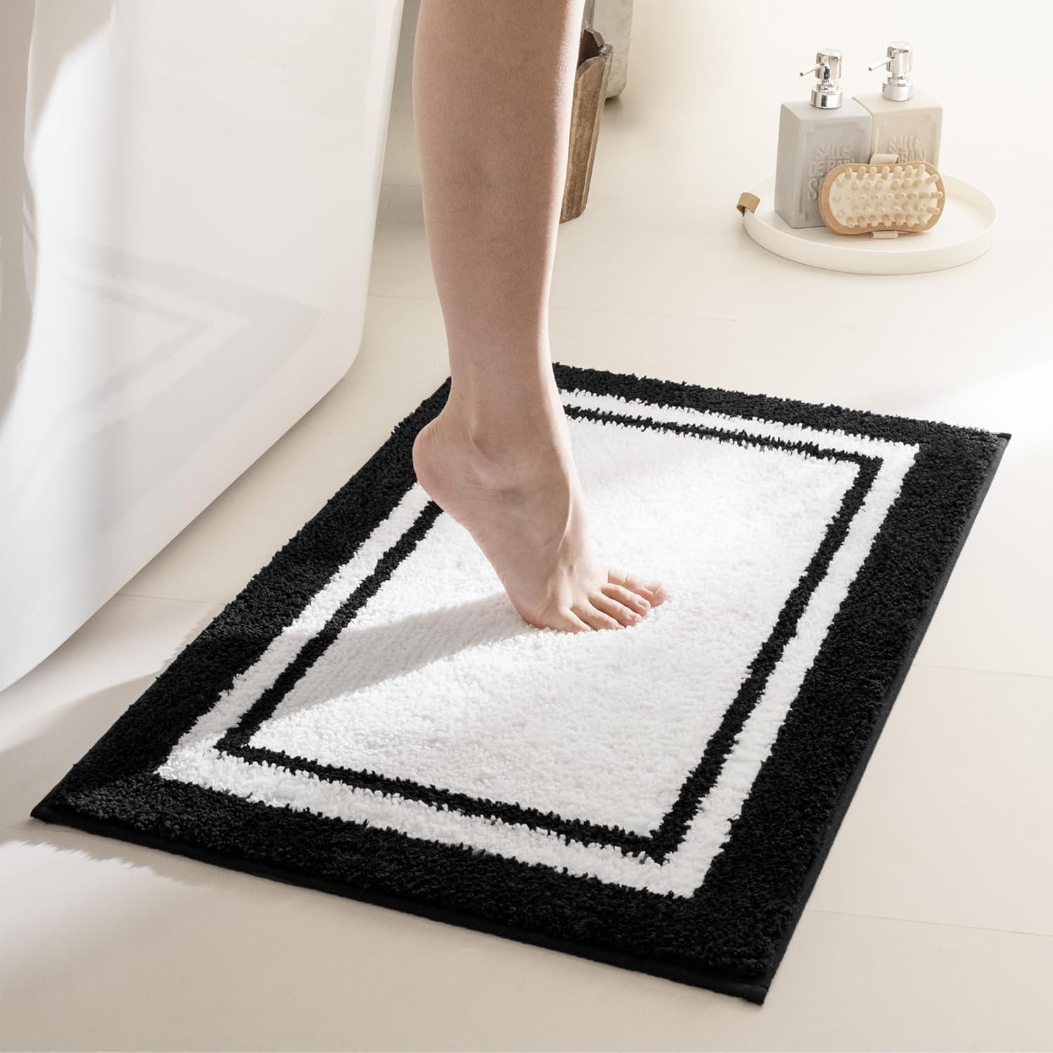 Gray Microfiber Non-Slip Bath Rug