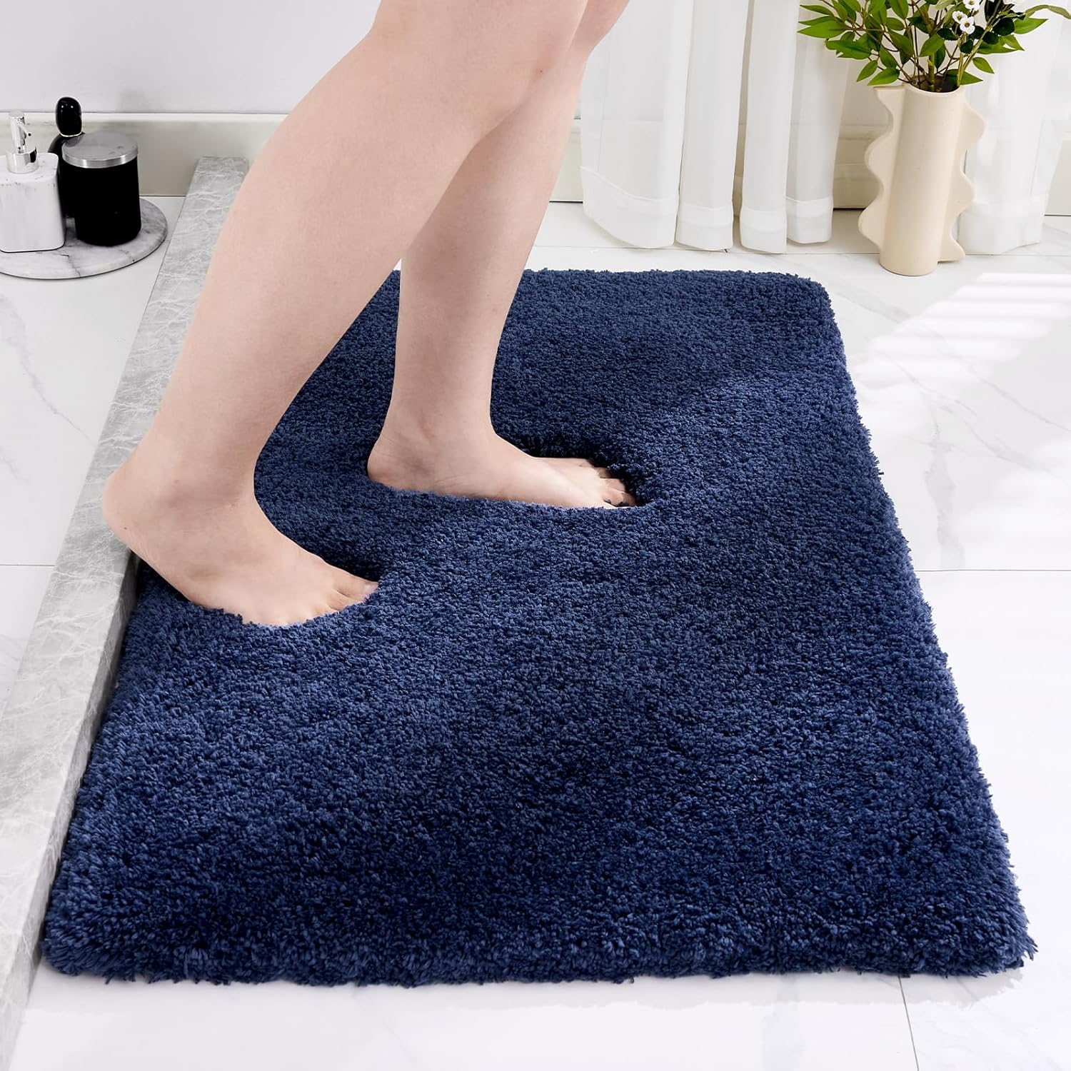 White Non-Slip Plush Bath Mat