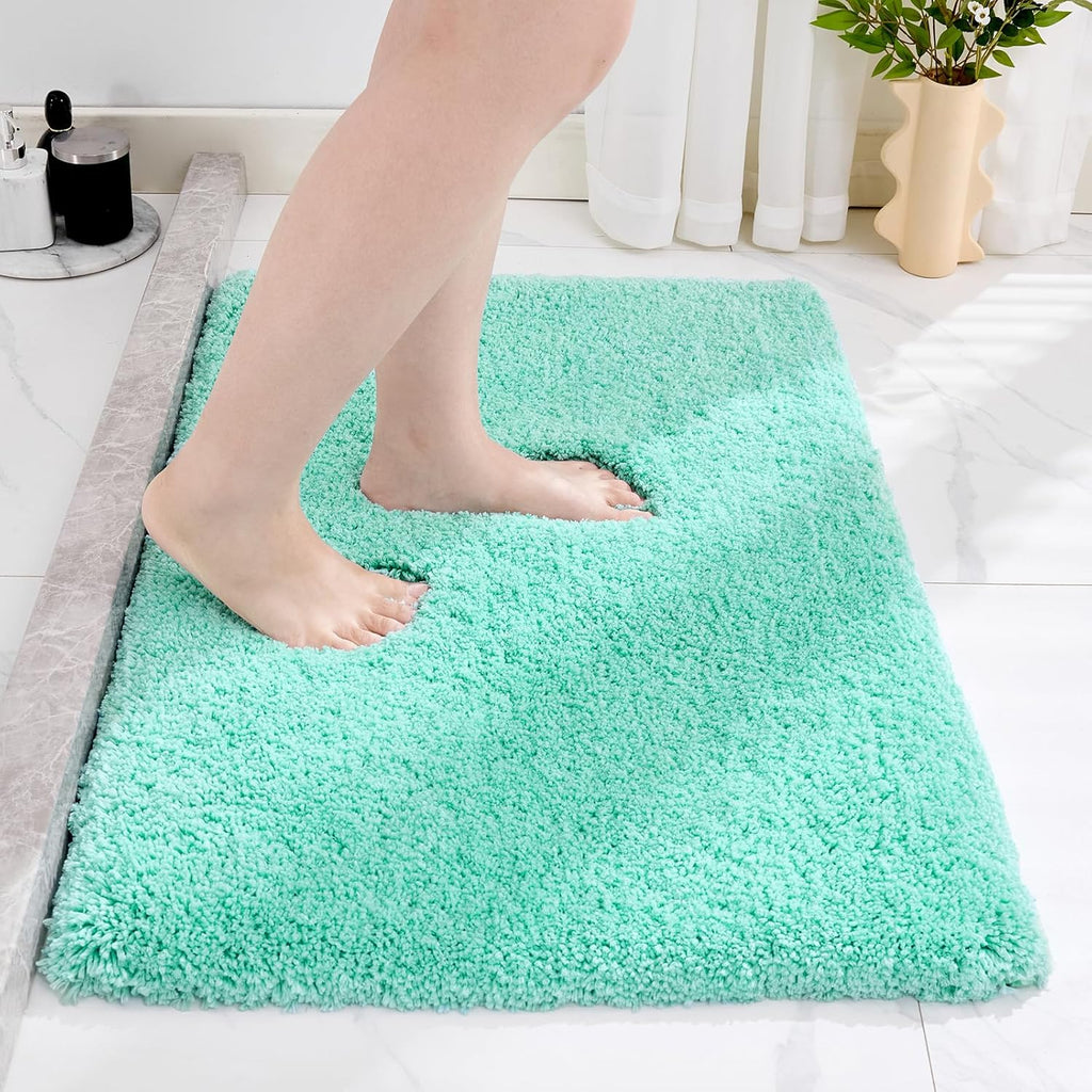 White Non-Slip Plush Bath Mat