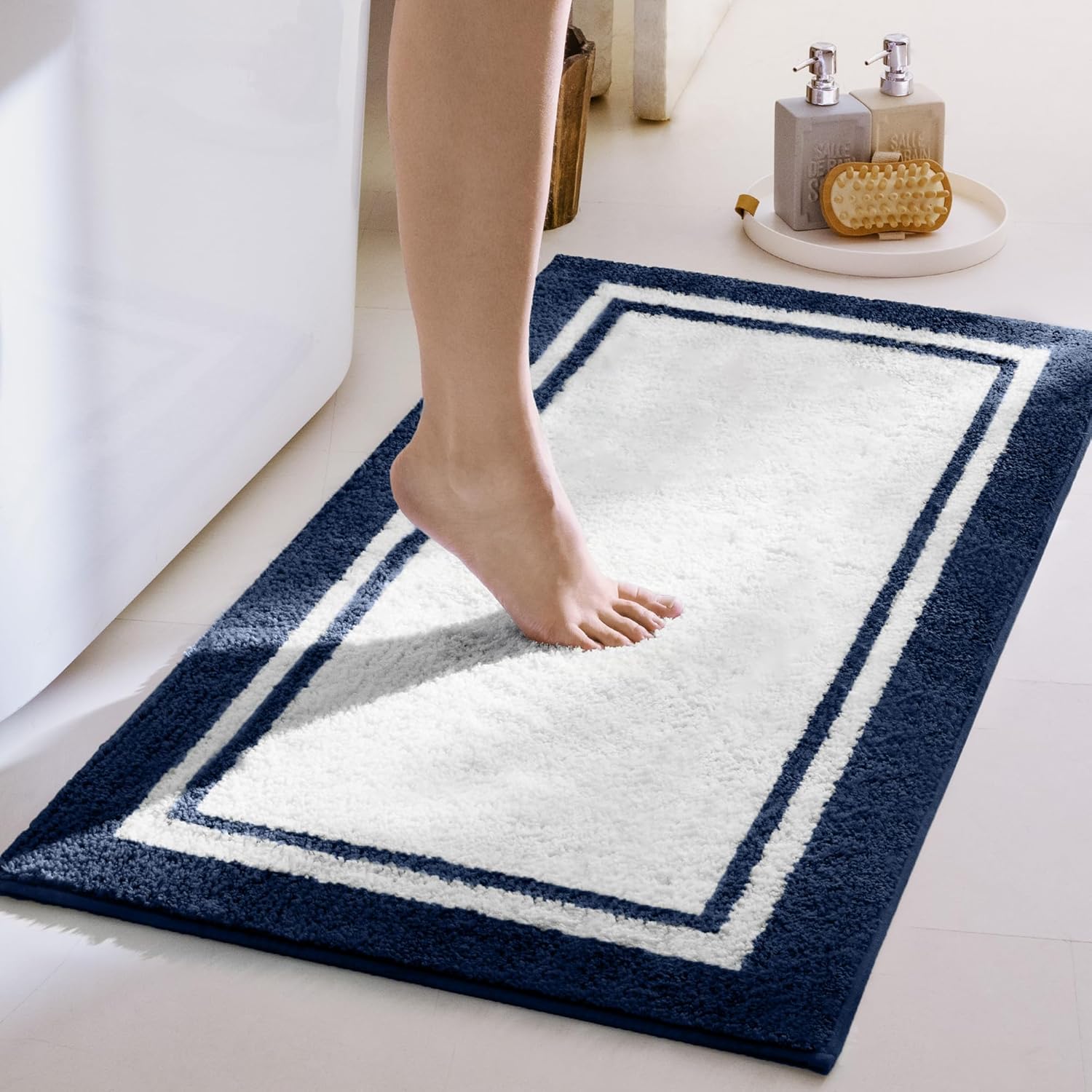 Gray Microfiber Non-Slip Bath Rug