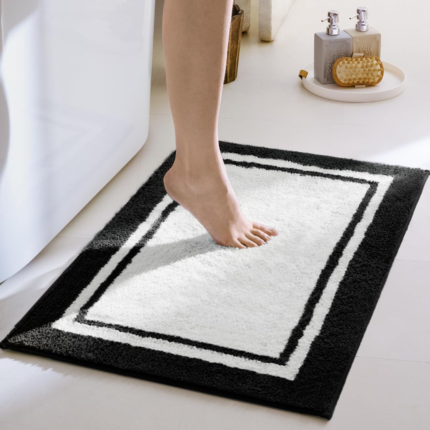 Gray Microfiber Non-Slip Bath Rug