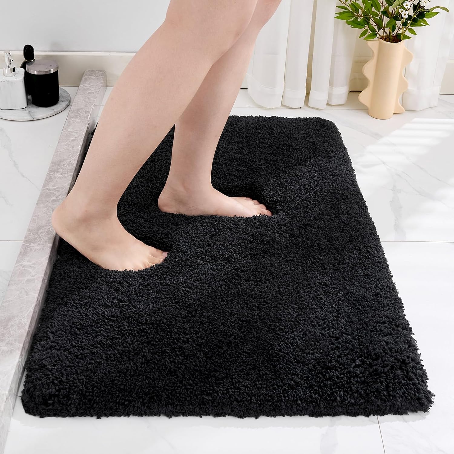 White Non-Slip Plush Bath Mat
