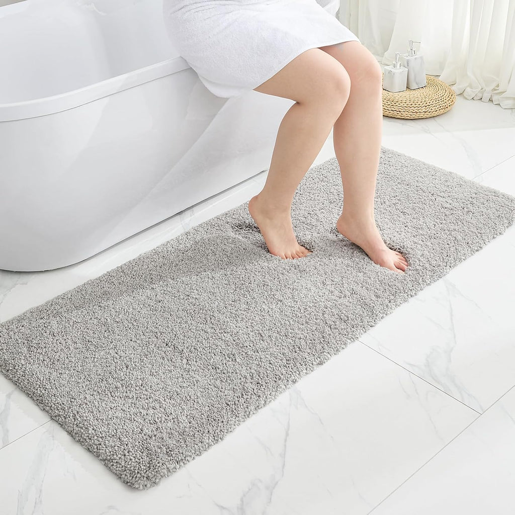 White Non-Slip Plush Bath Mat