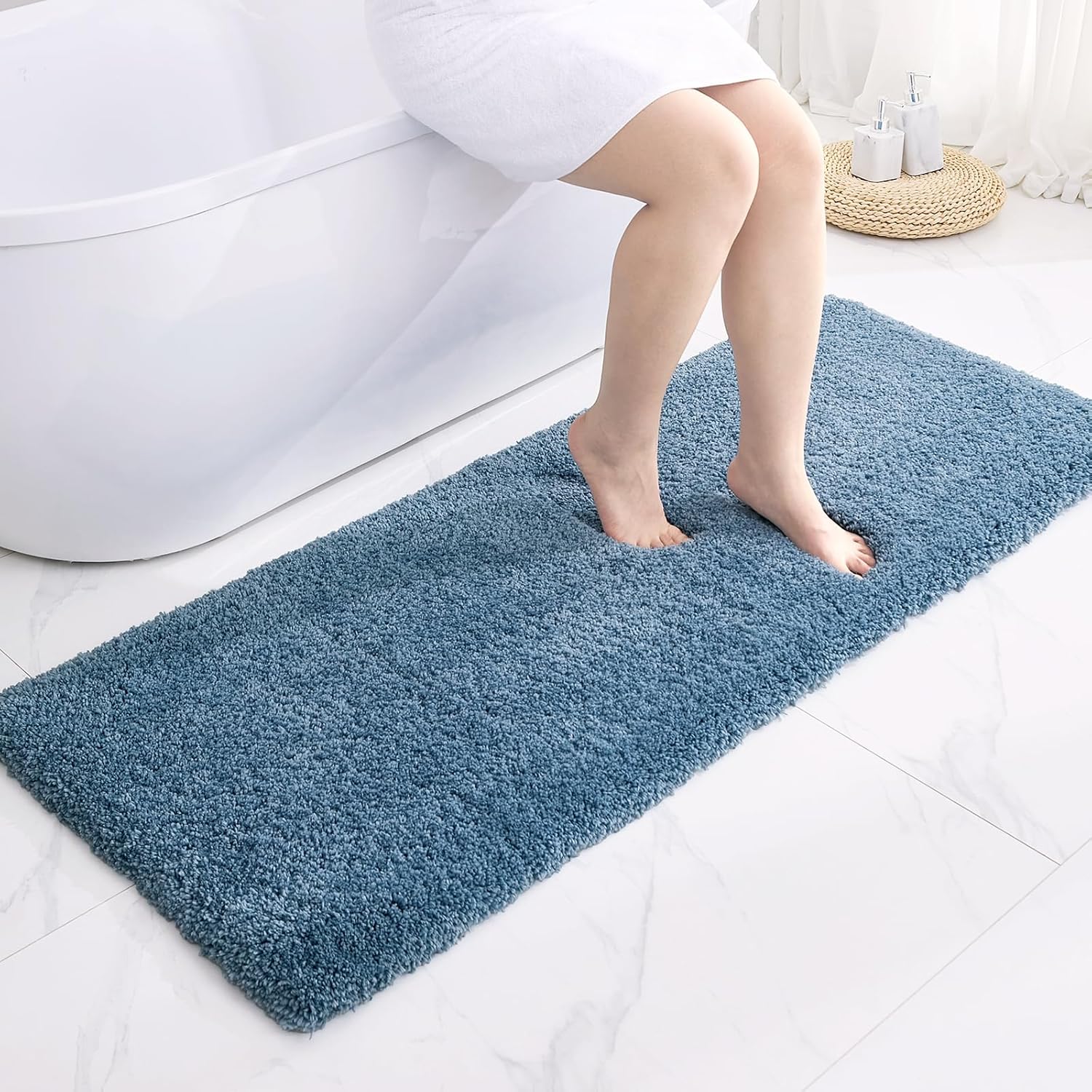 White Non-Slip Plush Bath Mat